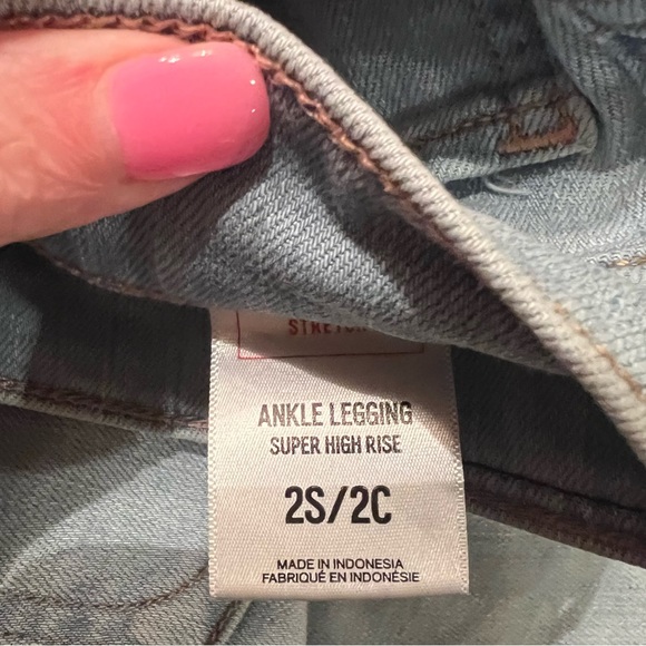 Express Super High Waisted Embellished Ripped Ankle Leggings Jeans Size 2 Short - Picture 16 of 16
